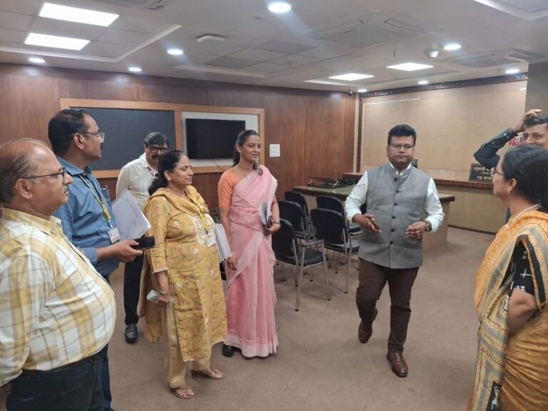 पुणे महानगरपालिकेत महापौर व उपमहापौर निवडणुकीच्या पार्श्वभूमीवर तयारीचा आढावा