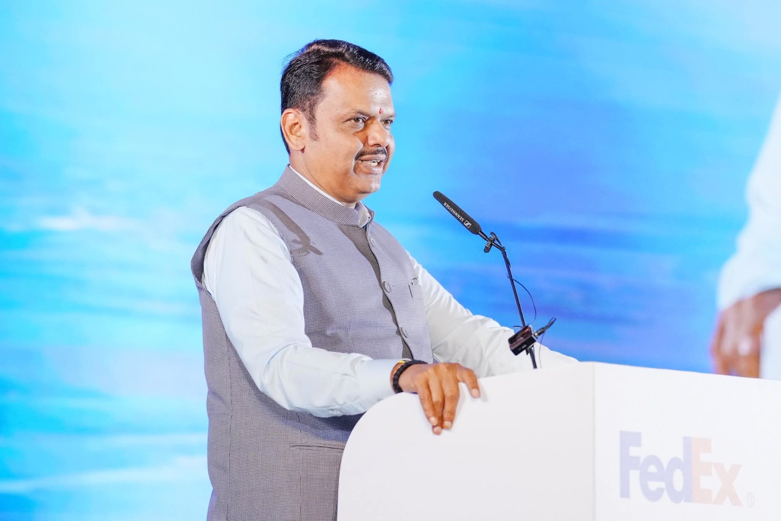 राज्यातील खासगी व धर्मादाय रुग्णालयांना शासकीय आरोग्य योजना राबविणे बंधनकारक – मुख्यमंत्री देवेंद्र फडणवीस